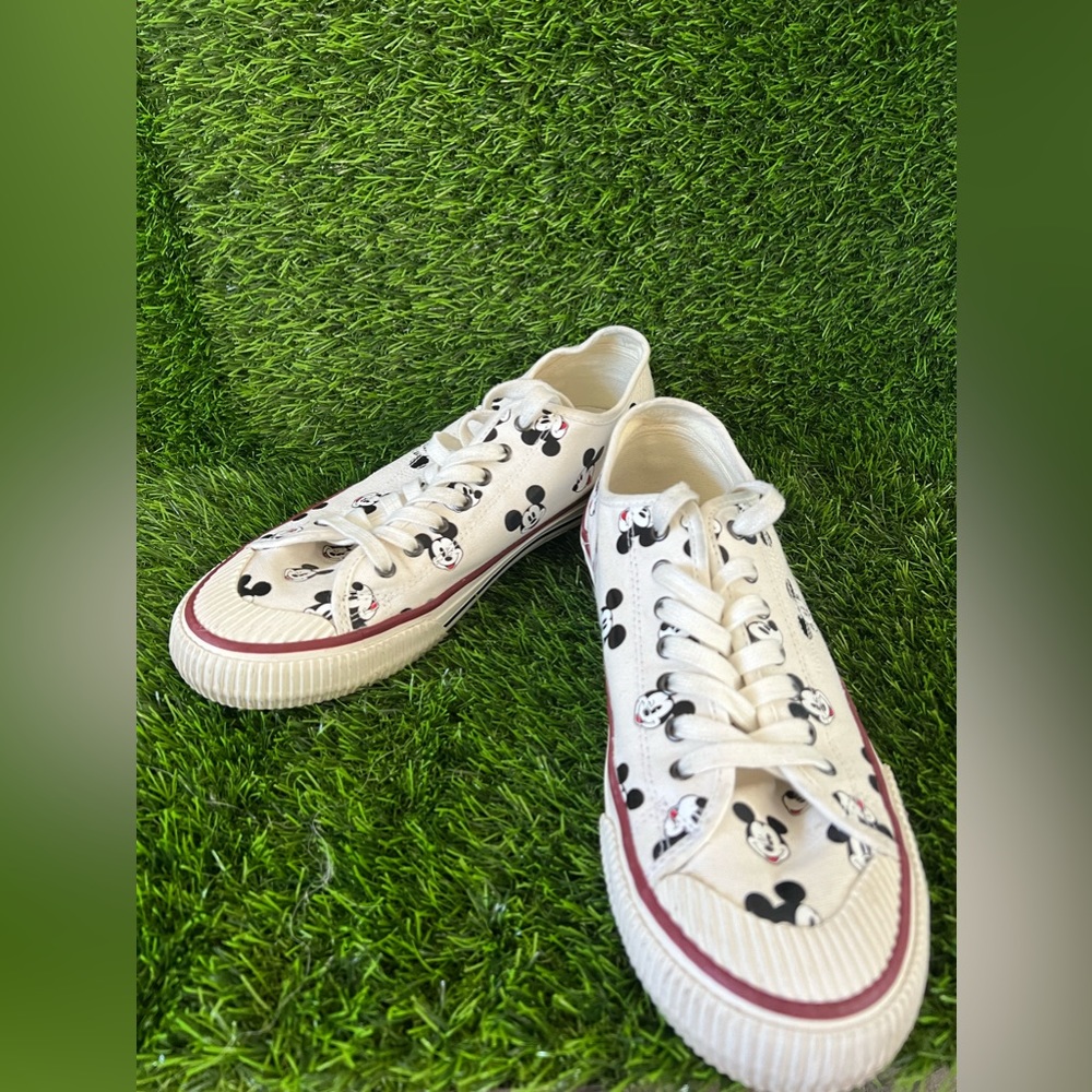 Disney Moa Concept Master Collector Sneakers Featuring Mickey Mouse